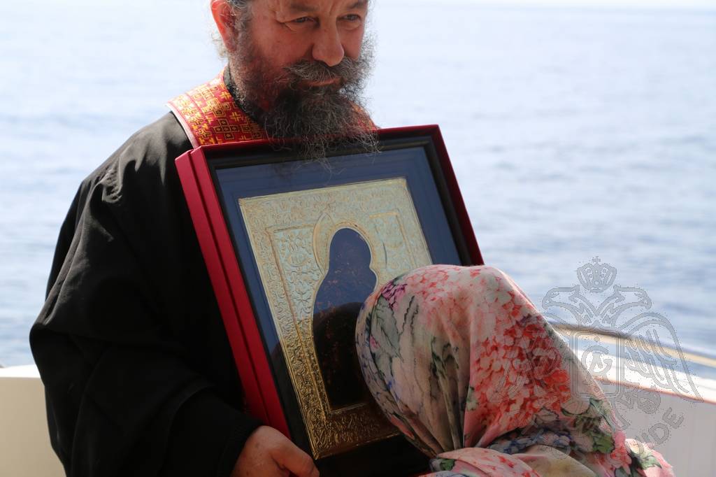 Вынос мощей